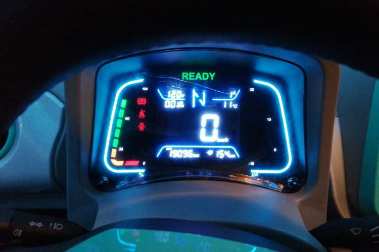 Used JMEV Xiao Qilin 2023 Joyful Edition 201km Comfort Model Instrument Cluster