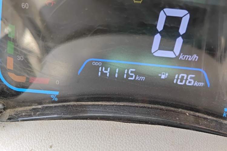 Used JMEV Xiao Qilin 2023 Joyful Edition 201km Comfort Model Odometer Close Up
