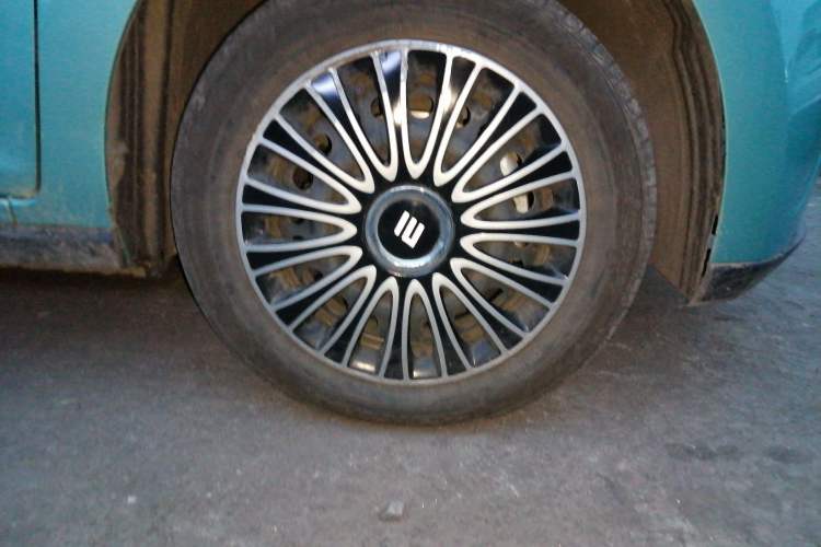 Used JMEV Xiao Qilin 2023 Joyful Edition 201km Comfort Model Right Front Wheel Hub