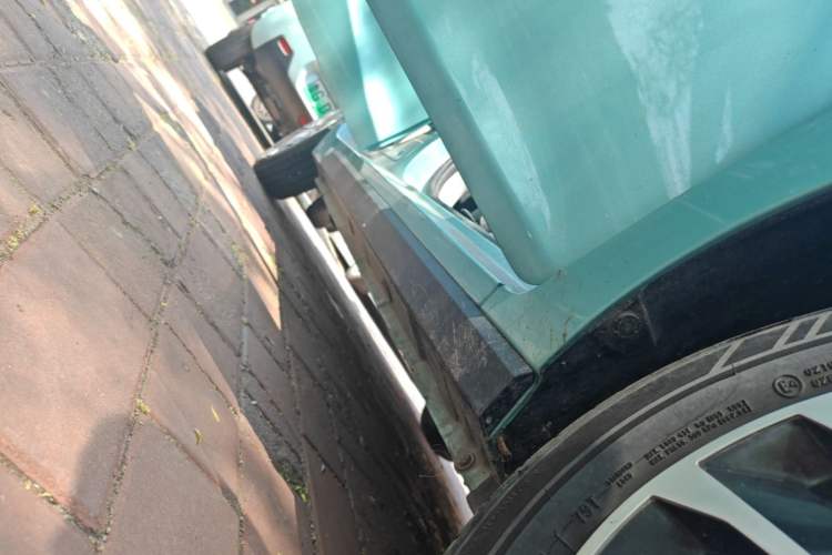 Used JMEV Xiao Qilin 2023 Joyful Edition 201km Comfort Model Right Side Sill