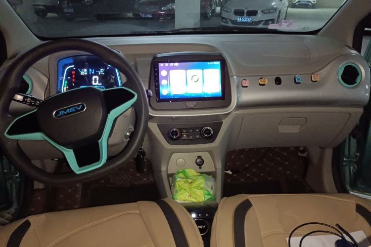 Used JMEV Xiao Qilin 2023 Joyful Edition 201km Comfort Model Center Console