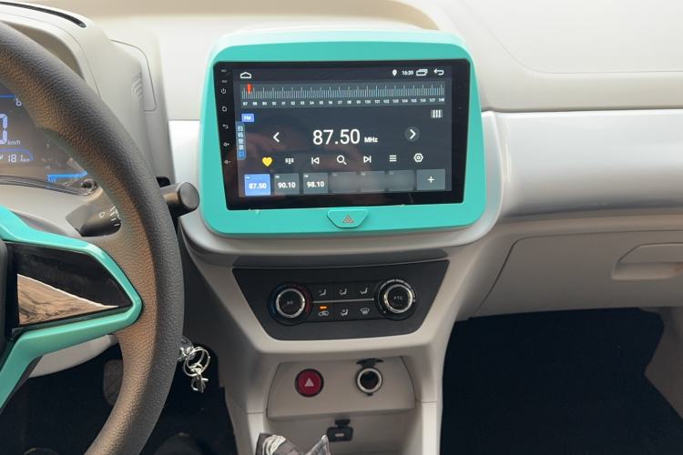 Used JMEV Xiao Qilin 2023 Joyful Edition 201km Comfort Model Audio And AC Panel