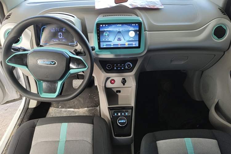 Used JMEV Xiao Qilin 2023 Joyful Edition 201km Comfort Model Audio And AC Panel