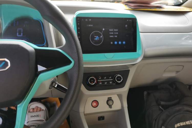 Used JMEV Xiao Qilin 2023 Joyful Edition 201km Comfort Model Audio And AC Panel