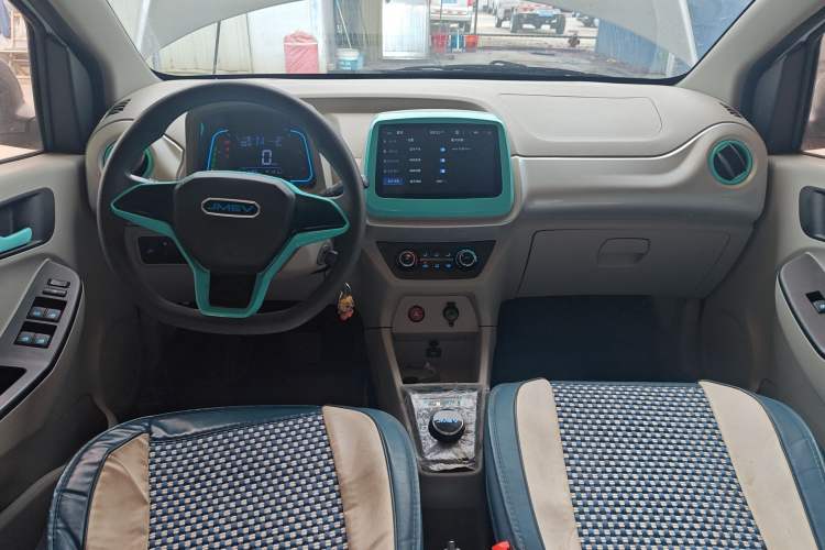 Used JMEV Xiao Qilin 2023 Joyful Edition 201km Luxury Model Center Console
