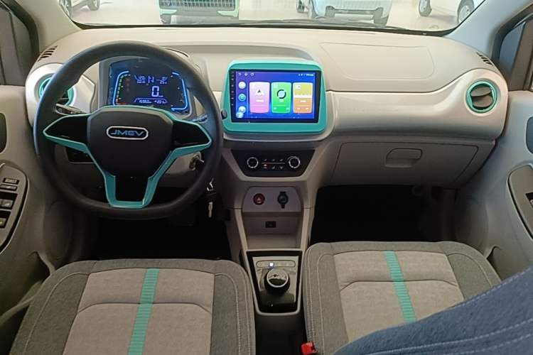 Used JMEV Xiao Qilin 2023 Joyful Edition 201km Comfort Model Center Console