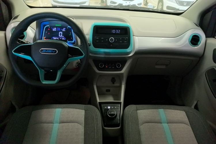 Used JMEV Xiao Qilin 2023 Joyful Edition 201km Comfort Model Center Console