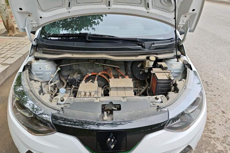 Used JMEV Xiao Qilin 2023 Joyful Edition 201km Comfort Model Engine Bay