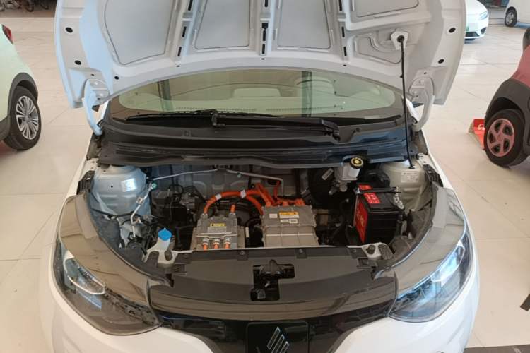 Used JMEV Xiao Qilin 2023 Joyful Edition 201km Comfort Model Engine Bay