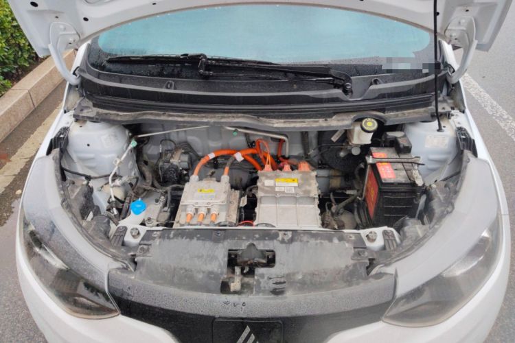 Used JMEV Xiao Qilin 2023 Joyful Edition 201km Comfort Model Engine Bay