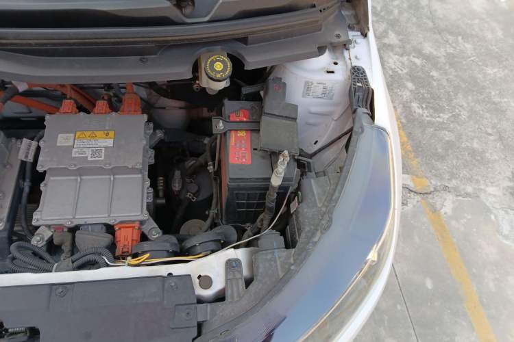Used JMEV Xiao Qilin 2023 Joyful Edition 201km Comfort Model Engine Bay Left