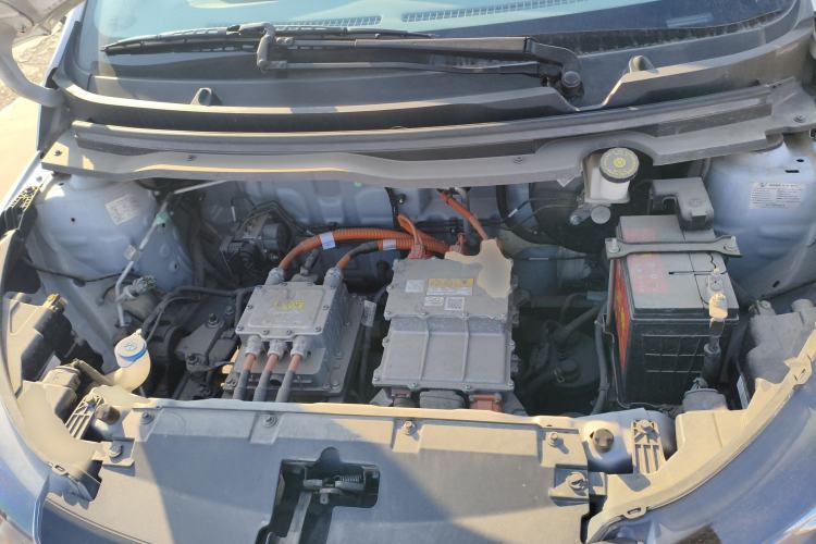 Used JMEV Xiao Qilin 2023 Joyful Edition 201km Comfort Model Engine Bay