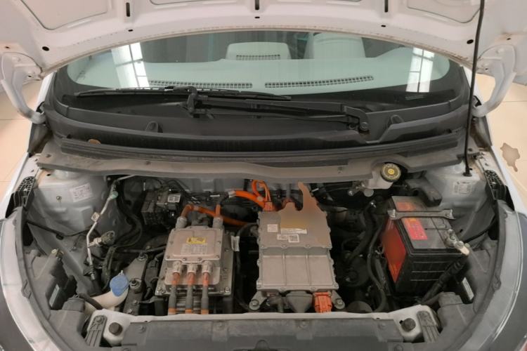 Used JMEV Xiao Qilin 2023 Joyful Edition 201km Comfort Model Engine Bay