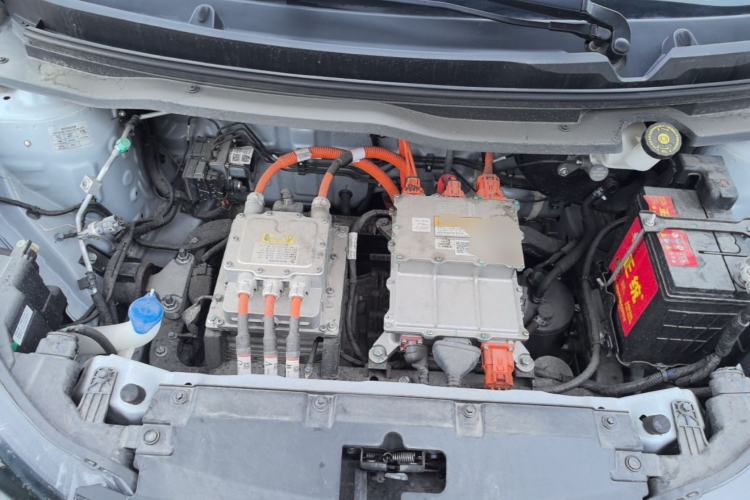 Used JMEV Xiao Qilin 2023 Joyful Edition 201km Luxury Model Engine Bay