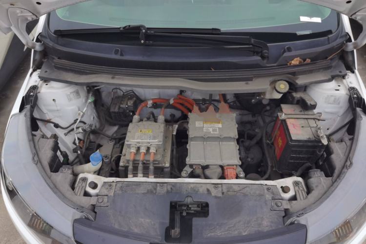 Used JMEV Xiao Qilin 2023 Joyful Edition 201km Comfort Model Engine Bay