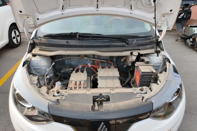 Used JMEV Xiao Qilin 2023 Joyful Edition 201km Comfort Model Engine Bay