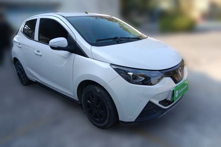 Used JMEV Xiao Qilin 2023 Joyful Edition 201km Comfort Model Front Right 45 Deg