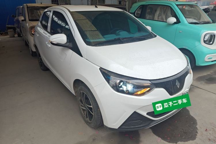 Used JMEV Xiao Qilin 2023 Joyful Edition 201km Luxury Model Front Right 45 Deg