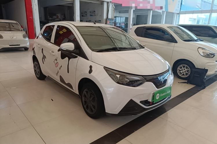 Used JMEV Xiao Qilin 2023 Joyful Edition 201km Comfort Model Front Right 45 Deg