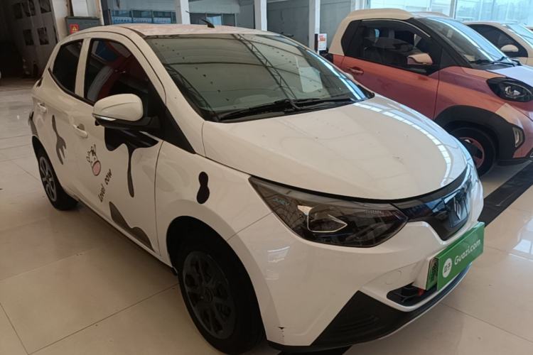 Used JMEV Xiao Qilin 2023 Joyful Edition 201km Comfort Model Front Right 45 Deg