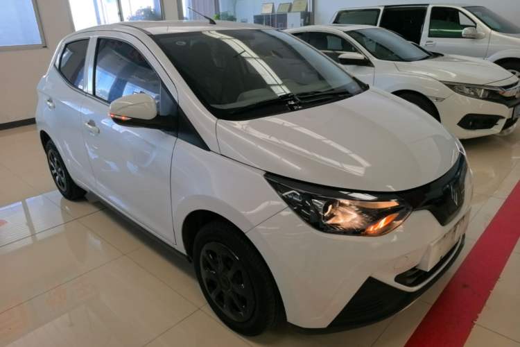 Used JMEV Xiao Qilin 2023 Joyful Edition 201km Comfort Model Front Right 45 Deg