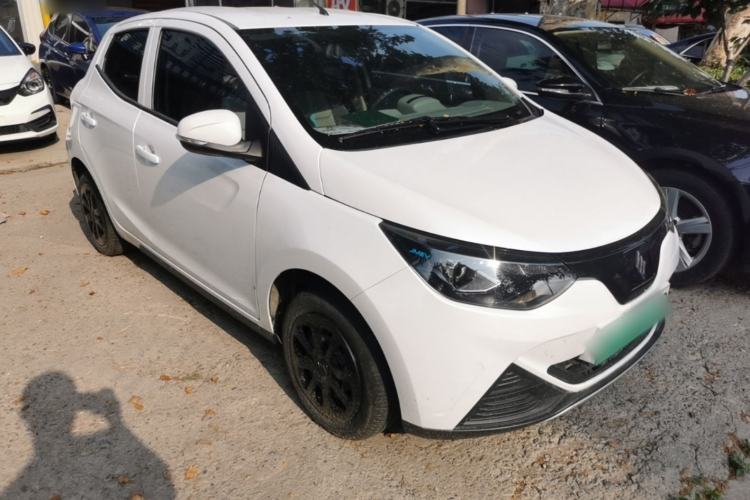 Used JMEV Xiao Qilin 2023 Joyful Edition 201km Comfort Model Front Right 45 Deg