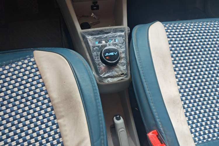 Used JMEV Xiao Qilin 2023 Joyful Edition 201km Luxury Model Gear Lever