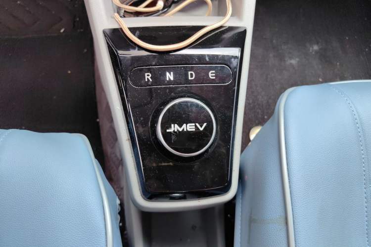Used JMEV Xiao Qilin 2023 Joyful Edition 201km Luxury Model Gear Lever