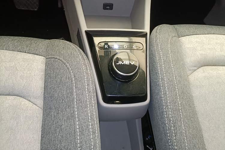 Used JMEV Xiao Qilin 2023 Joyful Edition 201km Comfort Model Gear Lever