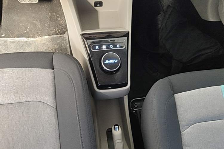 Used JMEV Xiao Qilin 2023 Joyful Edition 201km Comfort Model Gear Lever