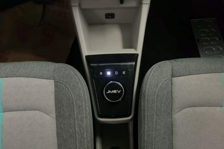 Used JMEV Xiao Qilin 2023 Joyful Edition 201km Comfort Model Gear Lever