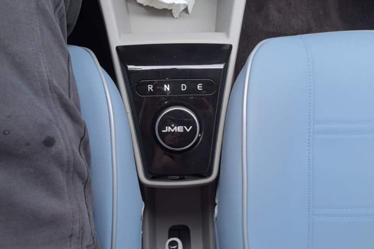Used JMEV Xiao Qilin 2023 Joyful Edition 201km Luxury Model Gear Lever