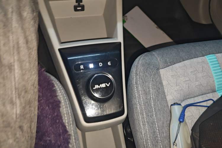 Used JMEV Xiao Qilin 2023 Joyful Edition 201km Comfort Model Gear Lever