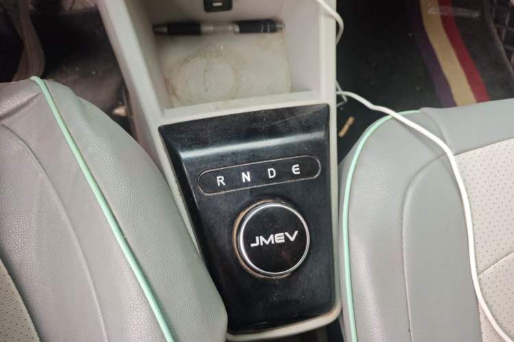Used JMEV Xiao Qilin 2023 Joyful Edition 201km Comfort Model Gear Lever