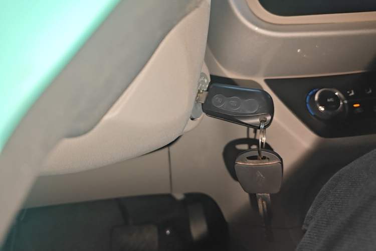 Used JMEV Xiao Qilin 2023 Joyful Edition 201km Comfort Model Interior 1