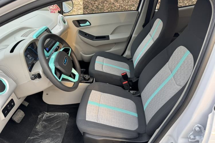 Used JMEV Xiao Qilin 2023 Joyful Edition 201km Comfort Model Interior 2