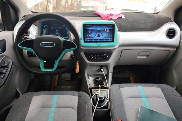 Used JMEV Xiao Qilin 2023 Joyful Edition 201km Comfort Model Interior 2