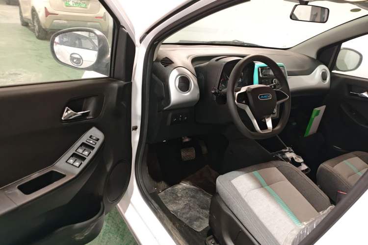 Used JMEV Xiao Qilin 2023 Joyful Edition 201km Comfort Model Interior 3