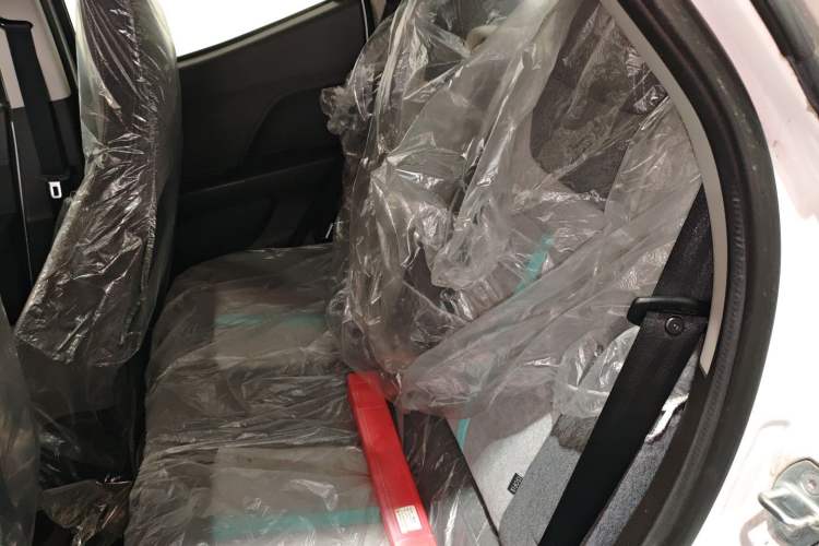 Used JMEV Xiao Qilin 2023 Joyful Edition 201km Comfort Model Interior 4