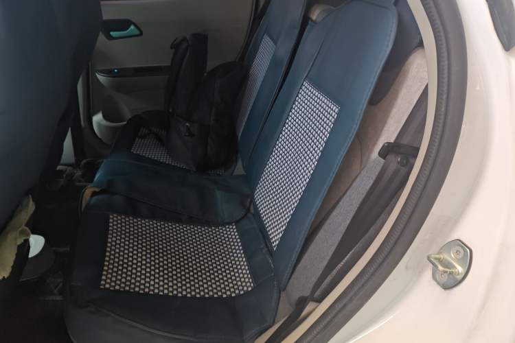 Used JMEV Xiao Qilin 2023 Joyful Edition 201km Luxury Model Left Rear Seat
