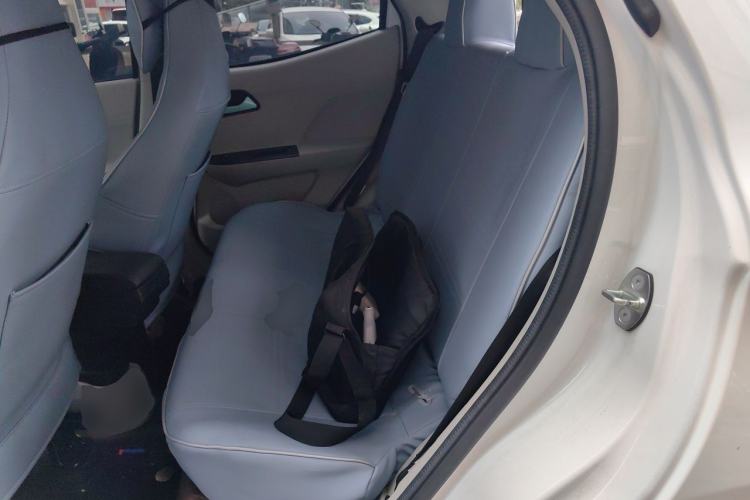Used JMEV Xiao Qilin 2023 Joyful Edition 201km Luxury Model Left Rear Seat