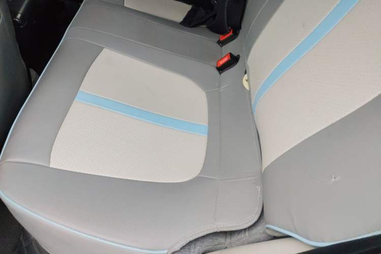 Used JMEV Xiao Qilin 2023 Joyful Edition 201km Comfort Model Left Rear Seat