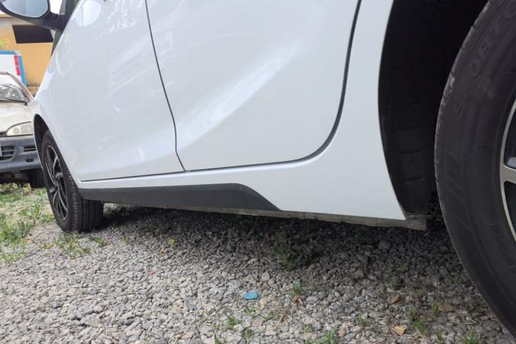 Used JMEV Xiao Qilin 2023 Joyful Edition 201km Luxury Model Left Side Sill