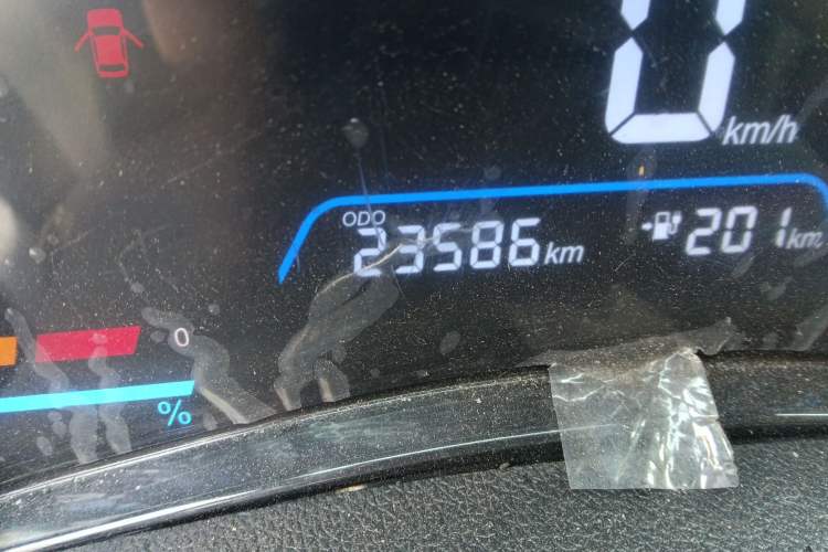 Used JMEV Xiao Qilin 2023 Joyful Edition 201km Comfort Model Odometer Close Up