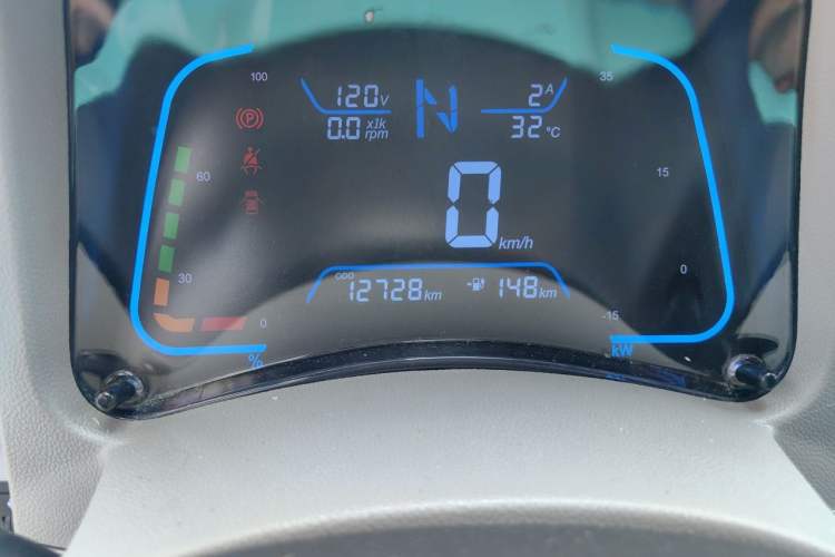 Used JMEV Xiao Qilin 2023 Joyful Edition 201km Luxury Model Odometer Close Up