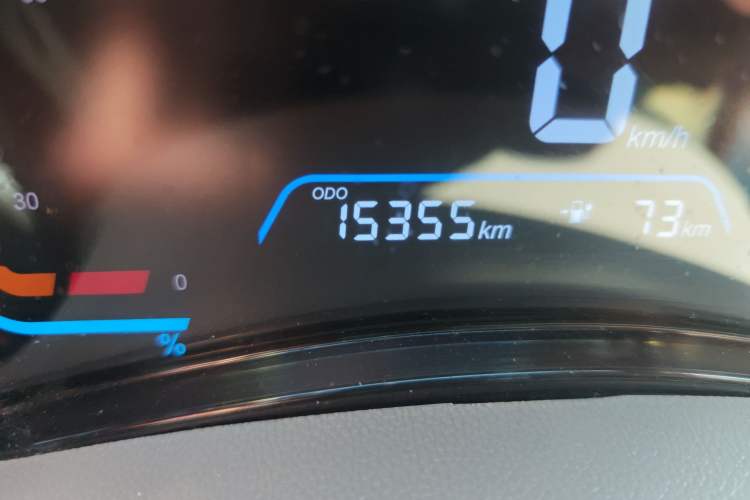 Used JMEV Xiao Qilin 2023 Joyful Edition 201km Comfort Model Odometer Close Up