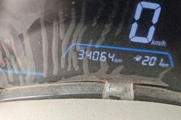 Used JMEV Xiao Qilin 2023 Joyful Edition 201km Comfort Model Odometer Close Up
