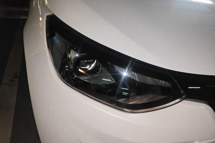 Used JMEV Xiao Qilin 2023 Joyful Edition 201km Comfort Model Right Front Headlight