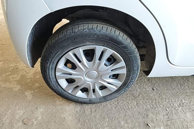Used JMEV Xiao Qilin 2023 Joyful Edition 201km Comfort Model Right Rear Wheel Hub