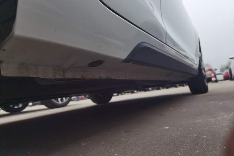 Used JMEV Xiao Qilin 2023 Joyful Edition 201km Comfort Model Right Side Sill